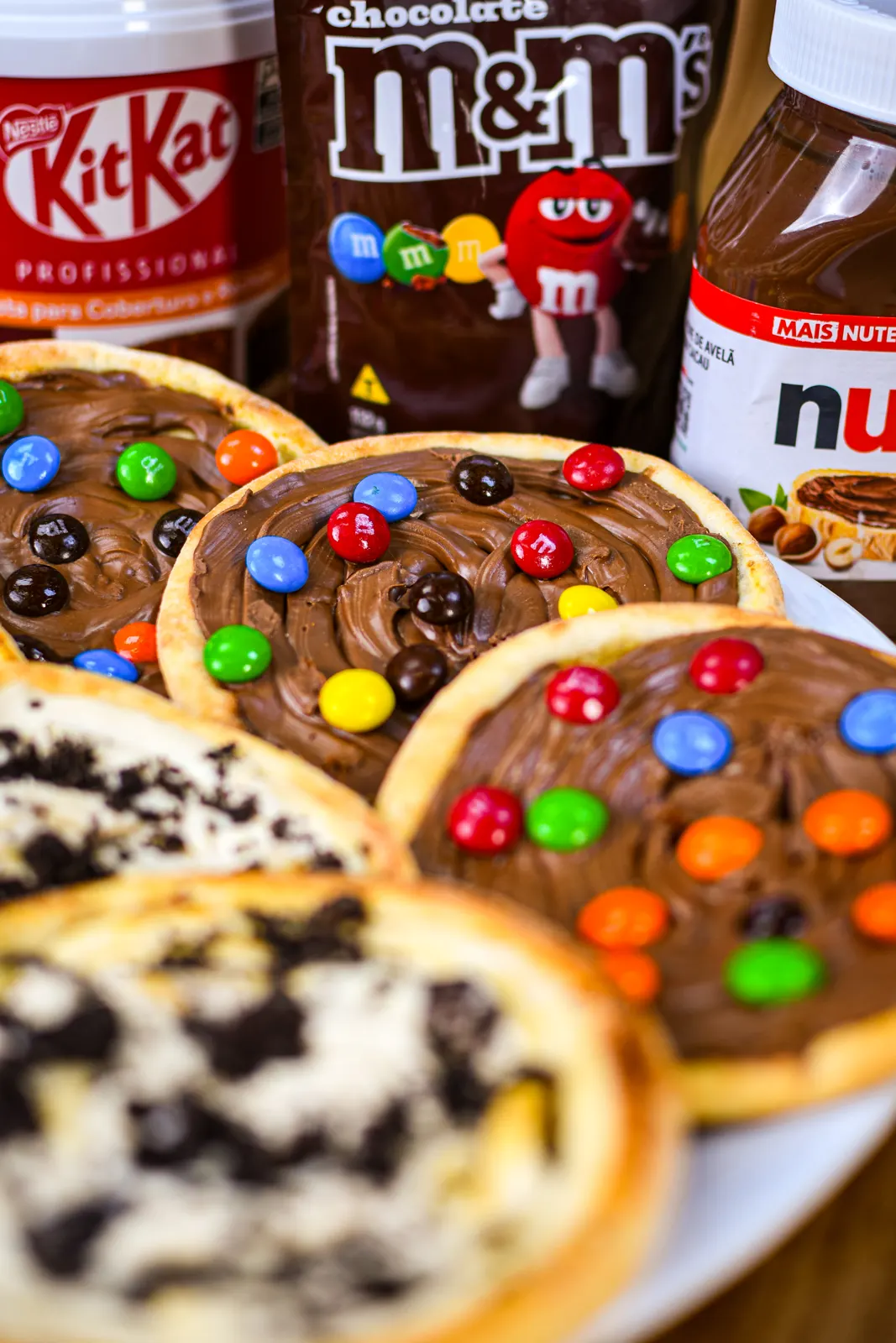 Esfihas doces de Nutella, M&M's, Oreo e KitKat